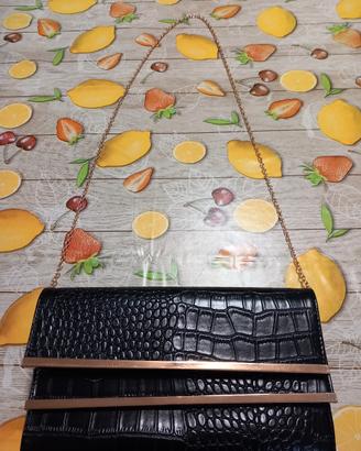 borsa a spalla effetto lucido 