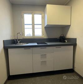 Cucina larghezza cm 197