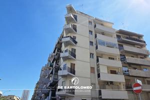 Via lazio appartamento con box auto