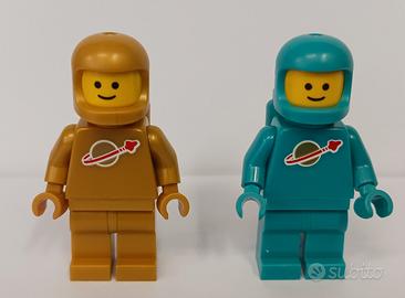 Lego minifigures classic space