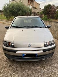 Fiat punto 1.9 85CV con gancio traino + carrello