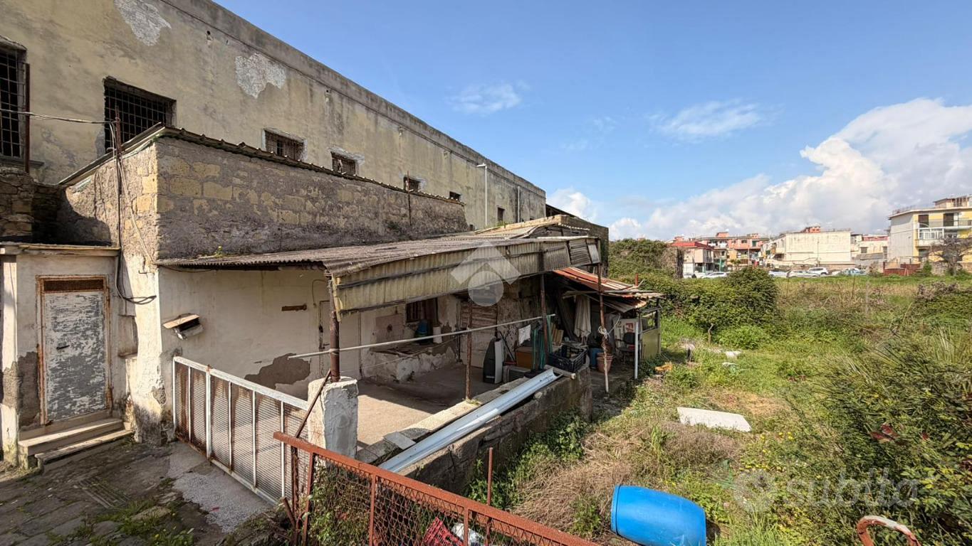 RUSTICO A ERCOLANO - Vista 3