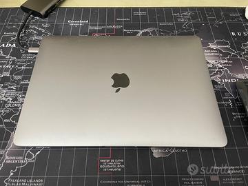 MacBook Pro - i7 - 16GB ram - 512GB SSD - LEGGETE