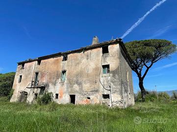 CASA SEMINDIPENDENTE A PONTECORVO