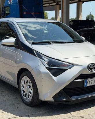 TOYOTA Aygo 1.0 VVT-i 72 CV 5 porte x-business M