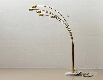 Lampada da terra Arc - Harvey Guzzini, anni '70