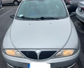 Lancia y