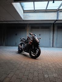 Suzuki GSX R 600 K6