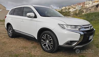 Mitsubishi Outlander 2.2 DI-D 4WD N1 AUTOCARRO