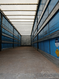 Semirimorchio schwarzmüller centinato alla frances