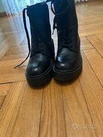 Anfibi neri n.36 – nuovi, mai usati