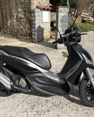 Piaggio Beverly 350 ST MY 2015