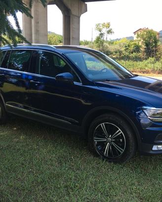 Volkswagen Tiguan 2.0 TDI SCR 4MOTION Executive Bl