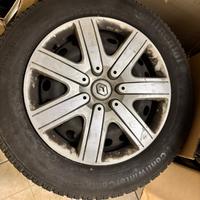 Pneumatici invernali 195/65 R15 + cerchi