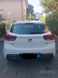 Kia Rio gpl 1200cc