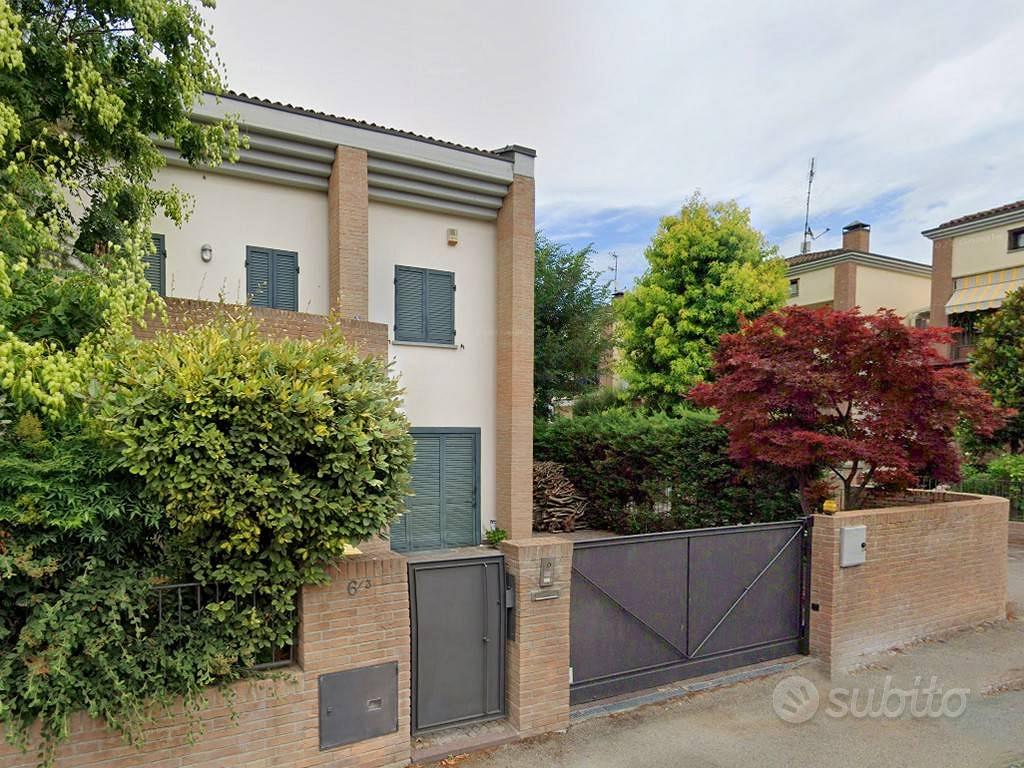 Villa di 240 m² con 4 locali e box auto doppio a P