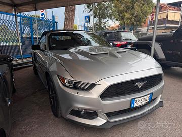 i Ford mustang cabrio 2.3 ecoboost 