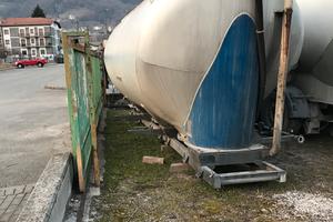 Cisterna mistrall 25 mc x motrice