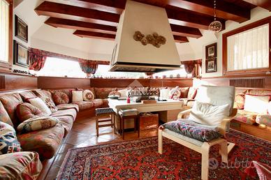 PORZIONE DI BIFAMILIARE A JESOLO