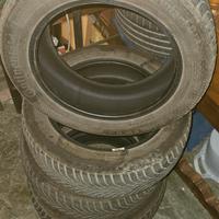 Pneumatici invernali Continental 