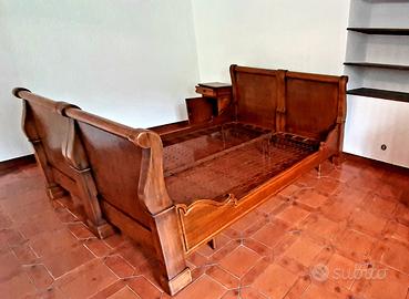 mobili di pregio  antichi e legno massello
