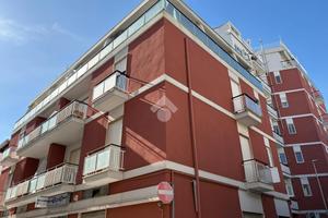 4 LOCALI A GIOIA DEL COLLE