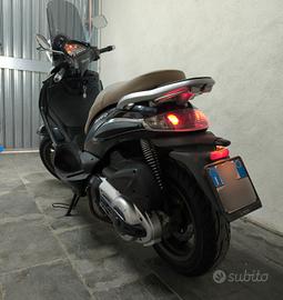 piaggio Beverly 400