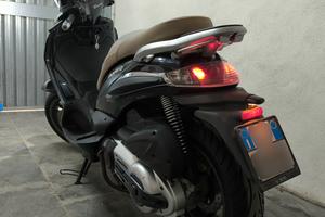 piaggio Beverly 400