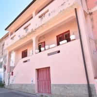 Indipendente su tre livelli vista mare