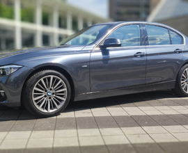 Bmw 320d LUXURY con tettuccio