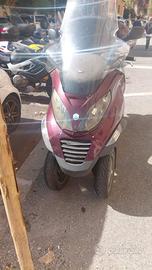 MP3 Piaggio Scooter