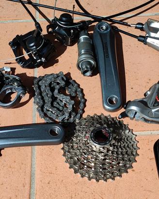 Gruppo Completo Shimano Alivio 9v