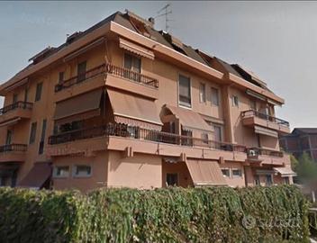 Condivisione prestigioso Attico/Mansarda in Centr