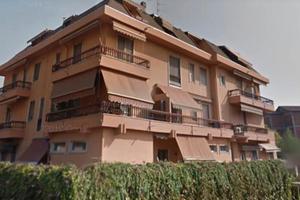 Condivisione prestigioso Attico/Mansarda in Centr