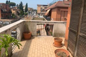 Acilia centrale attico panoramico e terrazzato