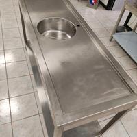 Tavolo inox con lavello