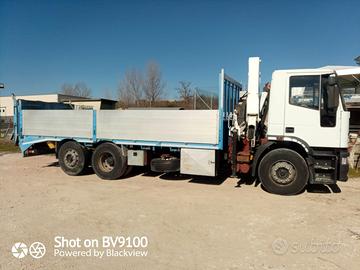 AUTOCARRO CON RAMPA