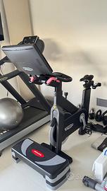 Technogym Bike Professionale con Schermo Touch