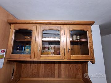 vetrina ,credenza in legno massello noce.