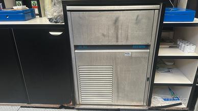 Macchina del ghiaccio SIMAG SD80