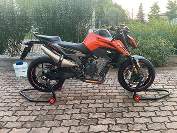 KTM Duke 790