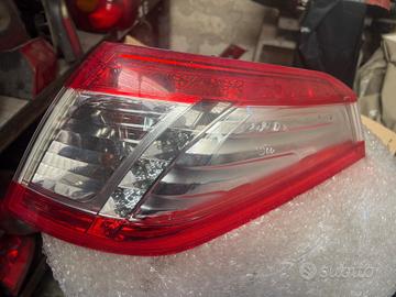 FARO POSTERIORE DESTRO PEUGEOT 508 SW ANNO:2013