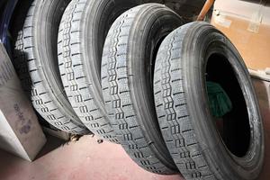 4 gomme Michelin X 165-400