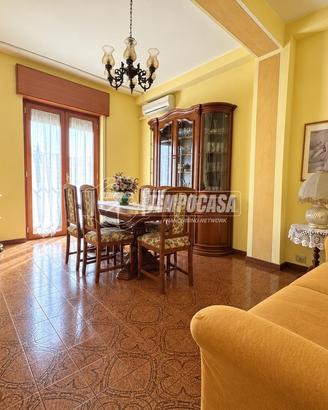 Ampio 3 locali doppi servizi nelle immediate vicin