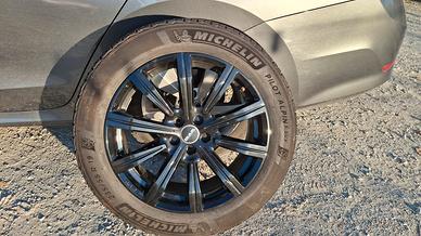 cerchi lega r19 con gomme termiche