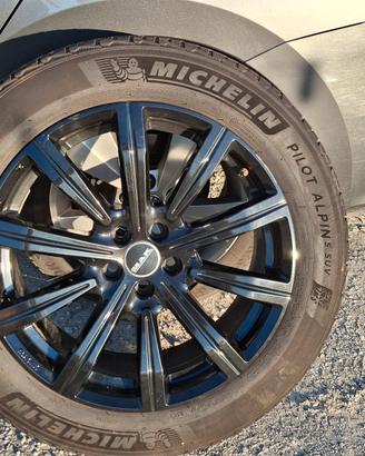 cerchi lega r19 con gomme termiche