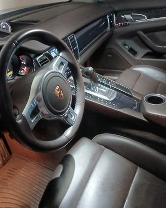 Porsche panamera 4s