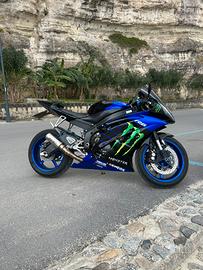 Yamaha R6