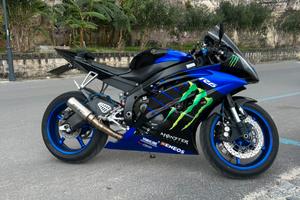 Yamaha R6