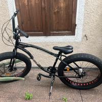Fat bike muscolare